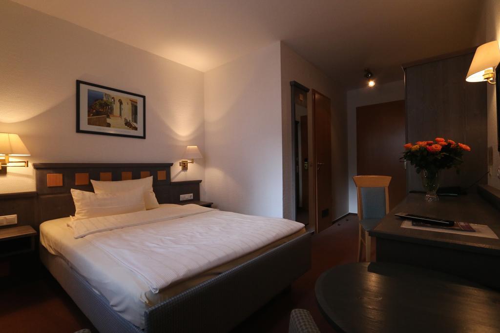 Hotel Zum Loewen Mörfelden-Walldorf Εξωτερικό φωτογραφία
