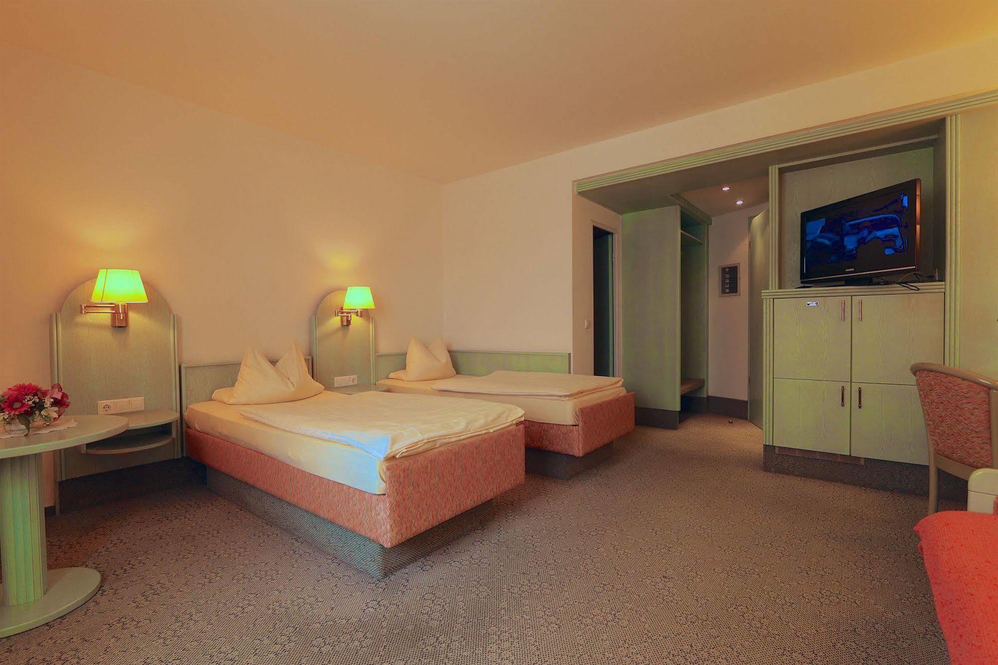 Hotel Zum Loewen Mörfelden-Walldorf Εξωτερικό φωτογραφία